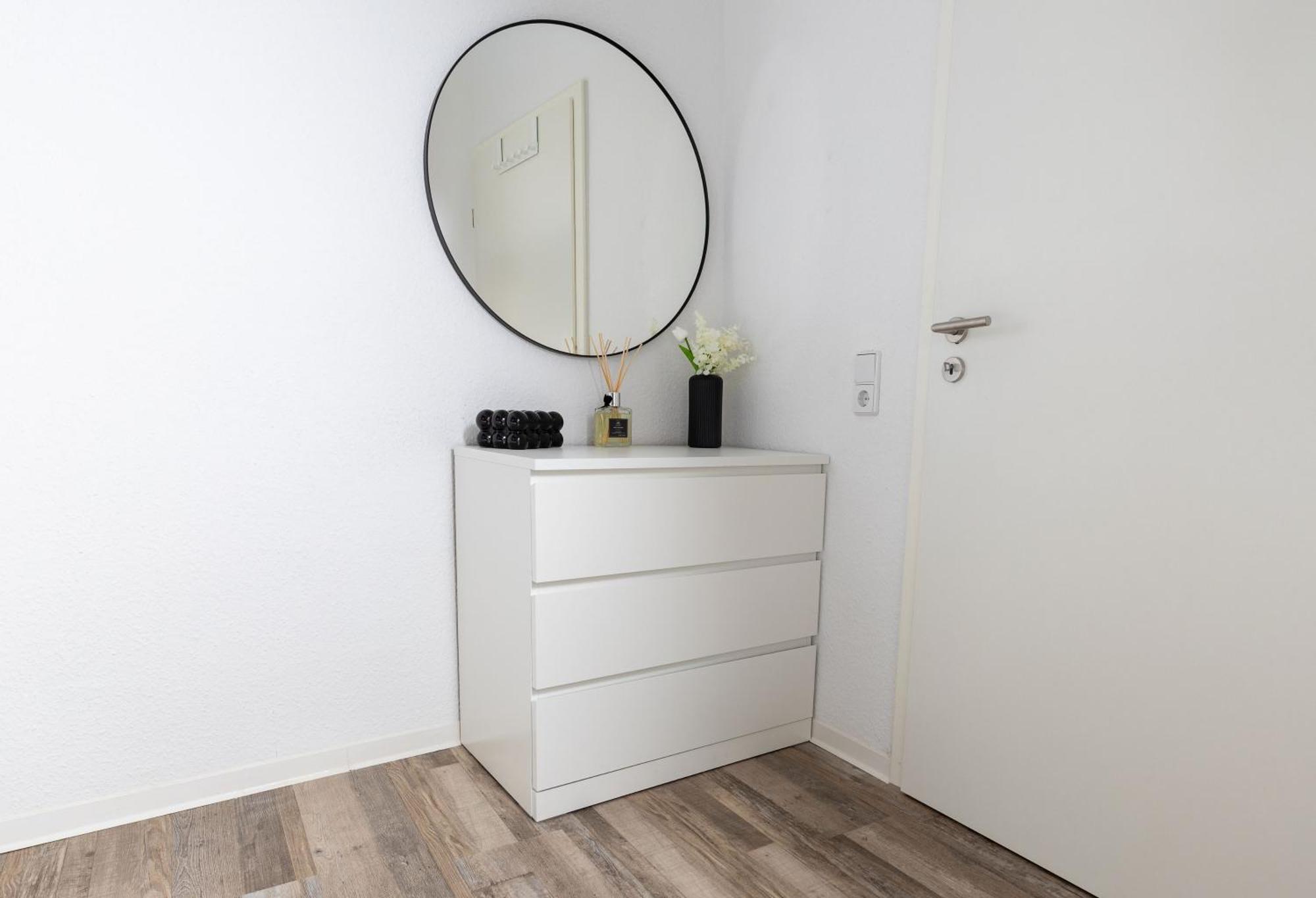 Modernes 5-zimmer Aparment - 8 Gaeste, Zentrumsnah * Lipsia
