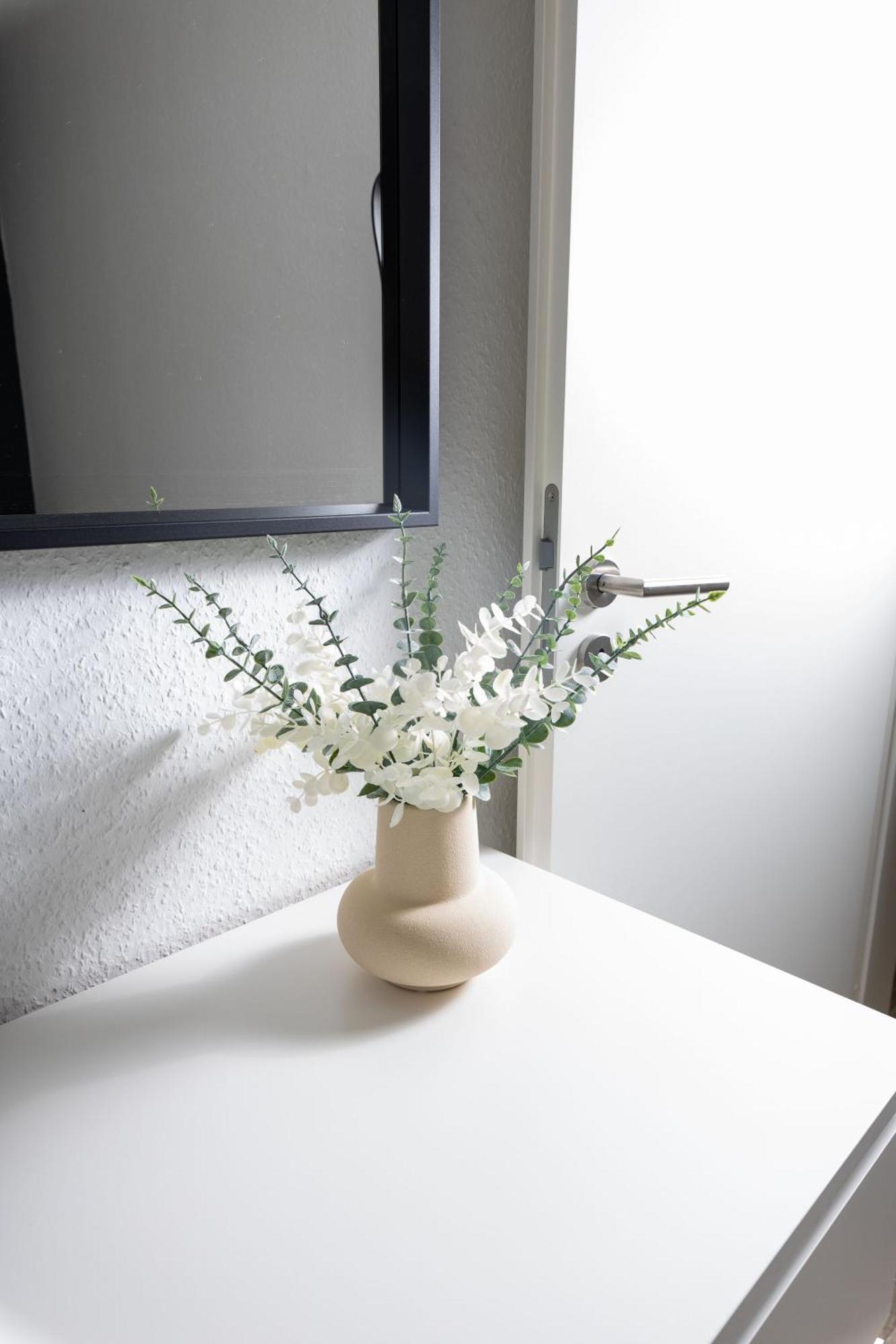 Modernes 5-zimmer Aparment - 8 Gaeste, Zentrumsnah * Lipsia