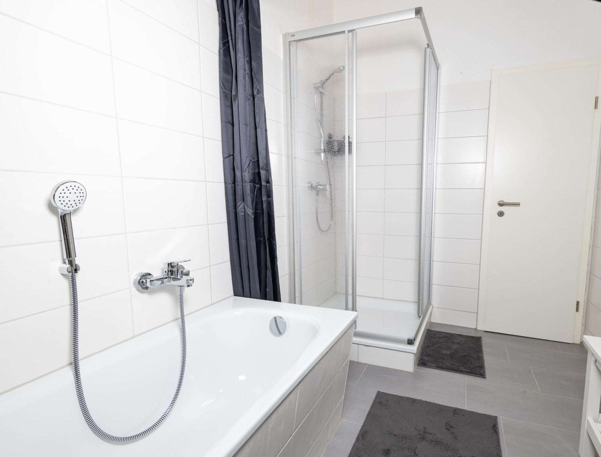 Modernes 5-zimmer Aparment - 8 Gaeste, Zentrumsnah Appartamento